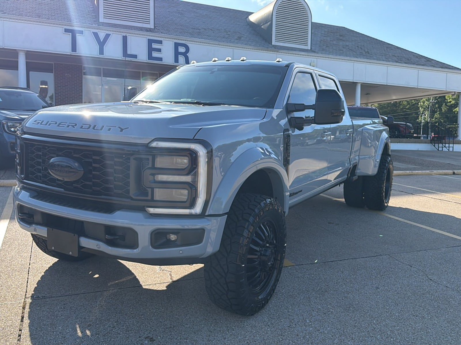 New 2026 Ford F450 Platinum w/ FX4 Off-Road Package AWD/4WD image 5