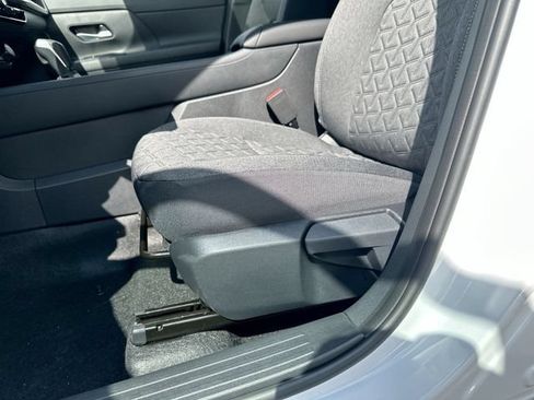 New 2026 Nissan Kicks SV w/ SV Premium Package AWD/4WD image 30