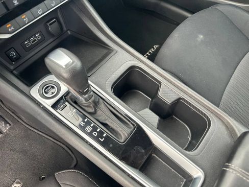 Used 2024 Nissan Sentra SV FWD image 23