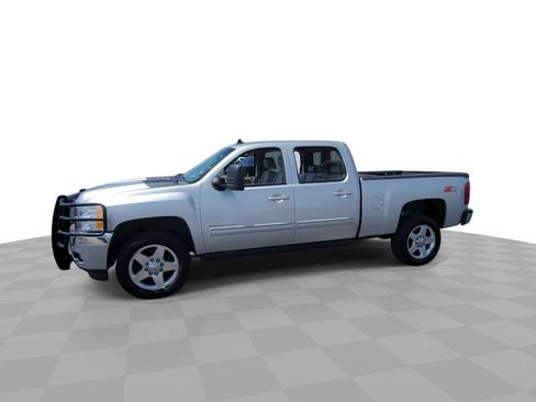Used 2012 Chevrolet Silverado 2500 LTZ w/ LTZ Plus Package AWD/4WD image 4