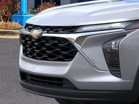 New 2026 Chevrolet Trax LS w/ LS Convenience Package FWD image 37
