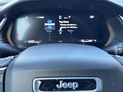 New 2025 Jeep Grand Cherokee Laredo X w/ Luxury Tech Group I image 8