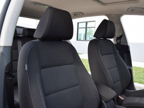 Used 2013 Volkswagen Golf TDI image 55