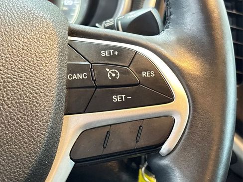 Used 2014 Jeep Cherokee Latitude w/ Cold Weather Group image 25