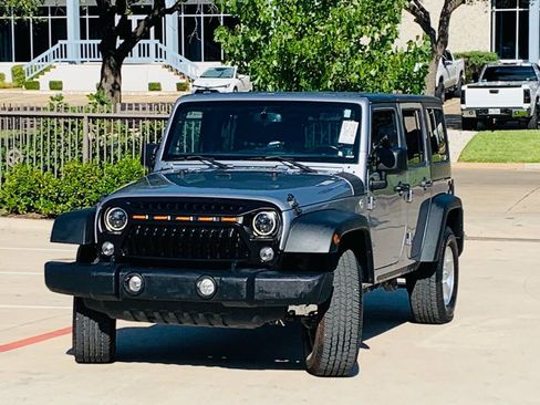 Used 2014 Jeep Wrangler Unlimited Sport w/ Quick Order Package 24S AWD/4WD image 4