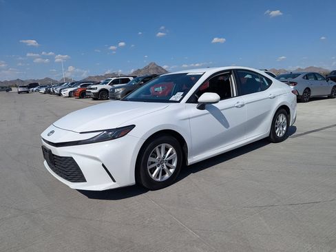 Used 2025 Toyota Camry LE FWD image 8