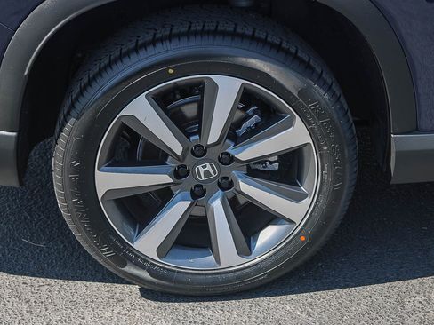 Used 2024 Honda Pilot Touring image 12