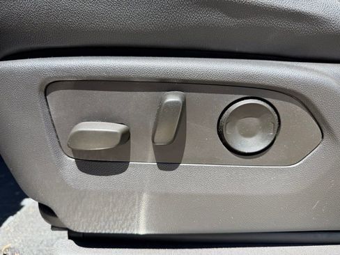 Used 2023 Chevrolet Silverado 1500 ZR2 image 11