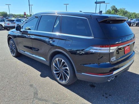 Used 2022 Lincoln Aviator Reserve w/ Equipment Group 201A image 3