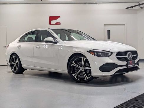 Used 2025 Mercedes-Benz C 300 Sedan image 2