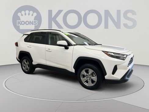 Used 2024 Toyota RAV4 XLE FWD image 10