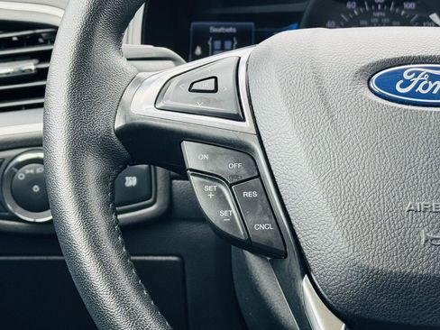Used 2024 Ford Edge SEL AWD/4WD image 16