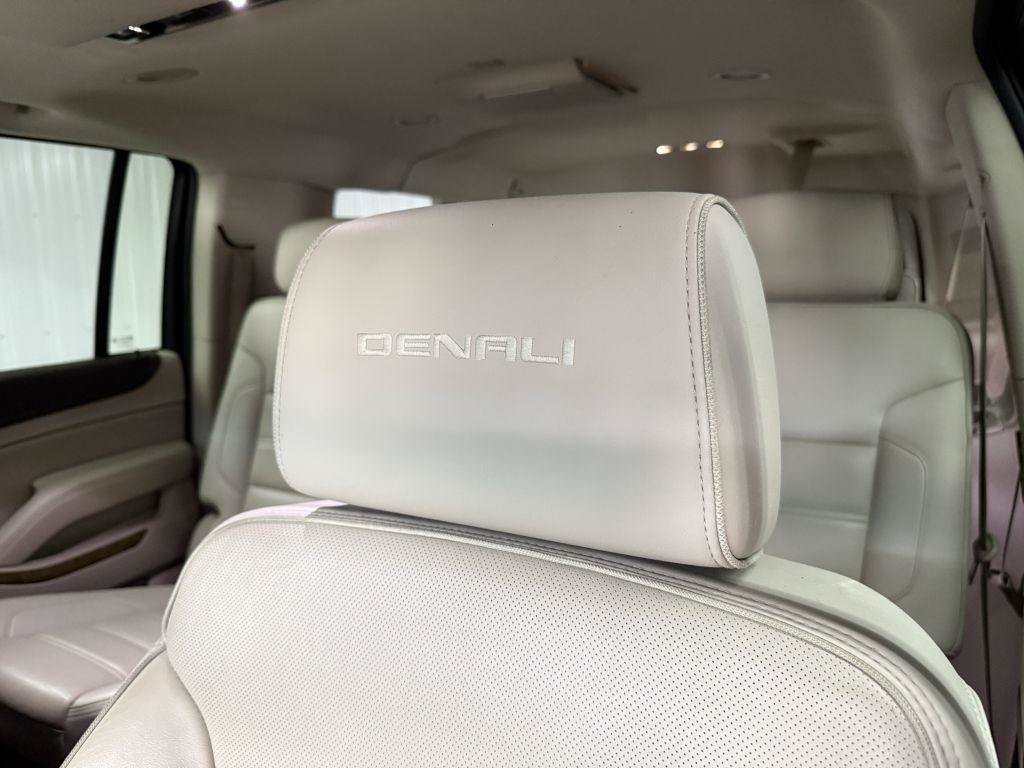 Used 2017 GMC Yukon XL Denali w/ Open Road Package AWD/4WD image 13