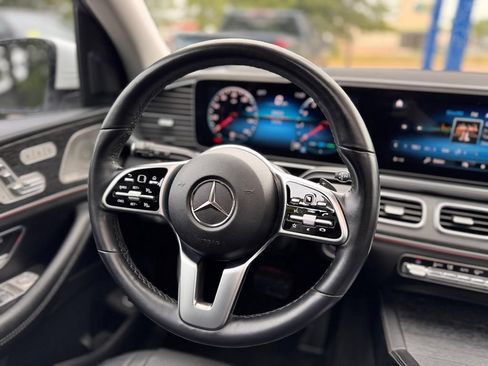 Used 2023 Mercedes-Benz GLS 450 4MATIC image 23