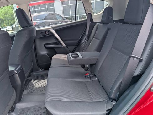 Used 2017 Toyota RAV4 LE FWD image 25