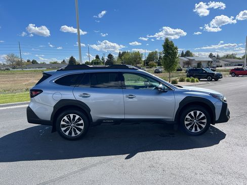 Certified 2024 Subaru Outback Touring AWD/4WD image 5