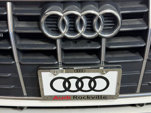 Used 2023 Audi Q5 2.0T Premium w/ Convenience Package AWD/4WD image 22