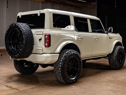 Used 2025 Ford Bronco Outer Banks image 10