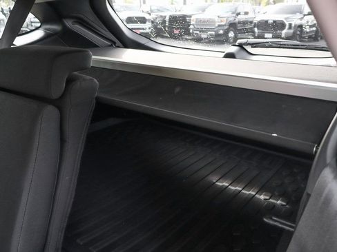 Used 2023 Subaru Outback Premium image 37