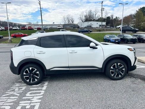 Certified 2025 Nissan Kicks SV w/ SV Premium Package image 8