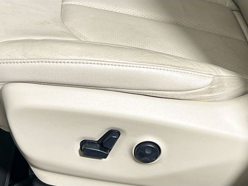 Used 2020 Chrysler Pacifica Touring-L w/ Premium Audio Group image 15