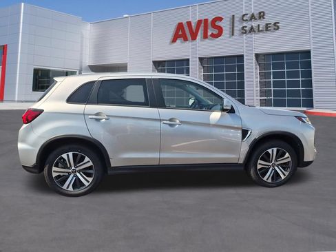 Used 2025 Mitsubishi Outlander Sport SE AWD/4WD image 5