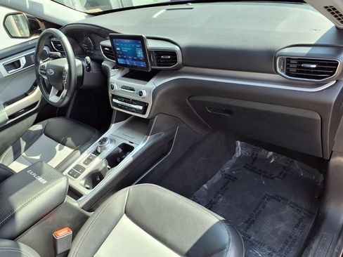 Used 2022 Ford Explorer XLT w/ Equipment Group 202A RWD image 29
