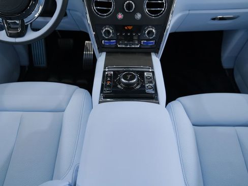 Used 2026 Rolls-Royce Cullinan image 76