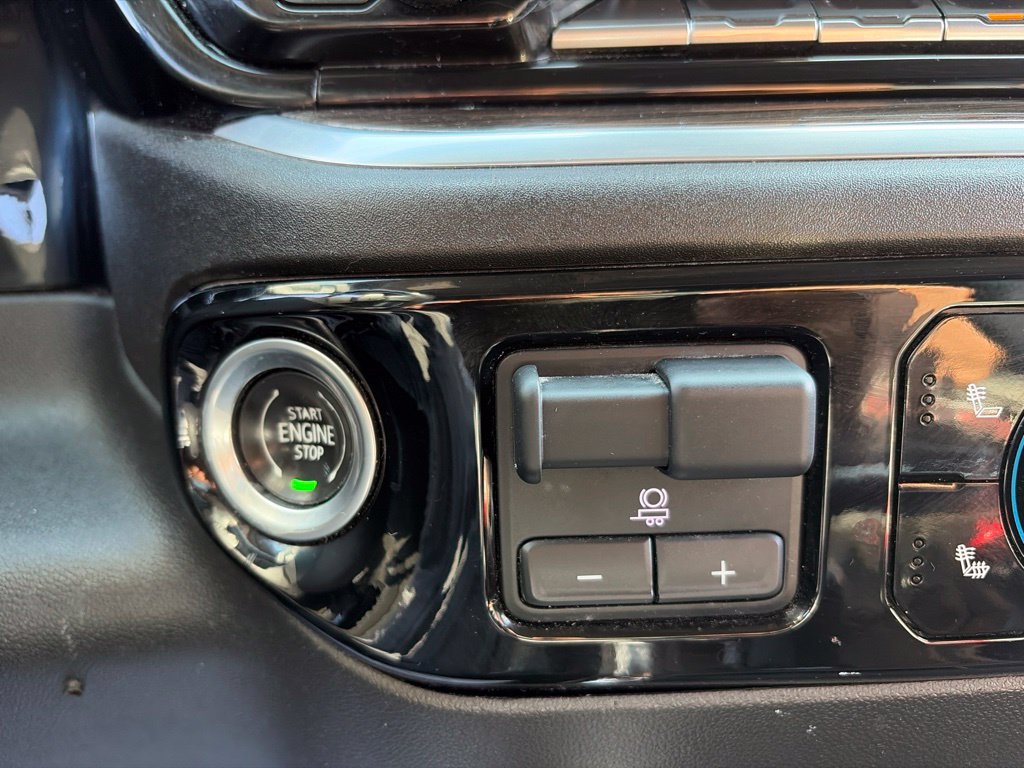 Used 2023 Chevrolet Silverado 1500 RST AWD/4WD image 9