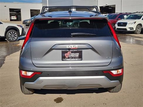 New 2025 Kia Niro EX image 4