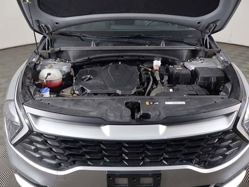 Used 2023 Kia Sportage LX image 18