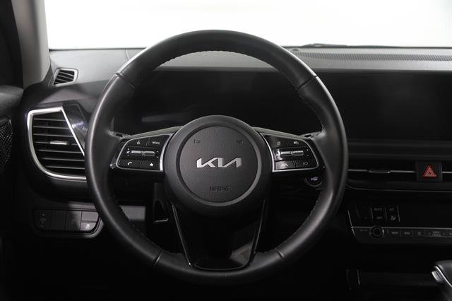 Used 2025 Kia Seltos S AWD/4WD image 7