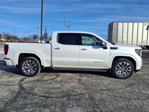 Used 2024 GMC Sierra 1500 Denali AWD/4WD image 4