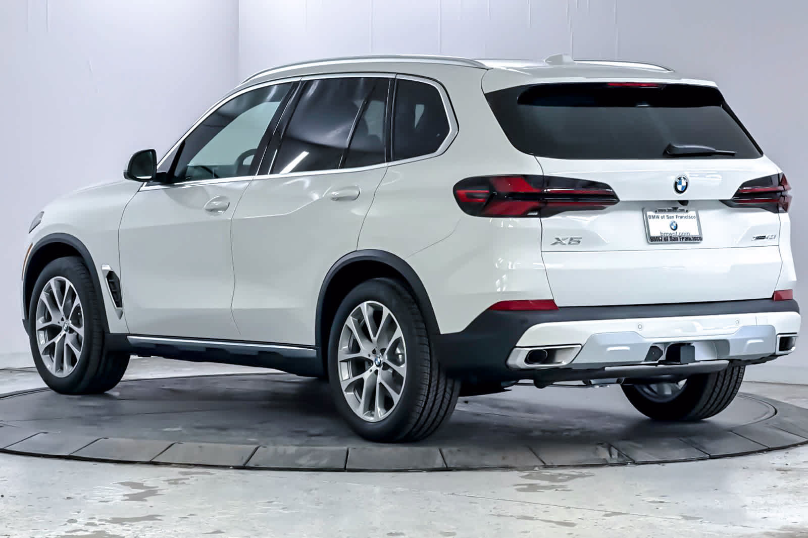 Used 2026 BMW X5 xDrive40i w/ Premium Package AWD/4WD image 6