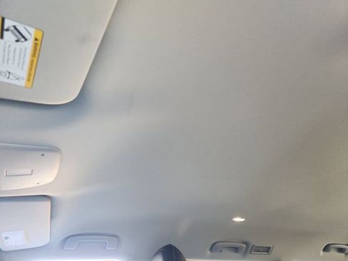 Used 2025 Nissan Armada SV image 24