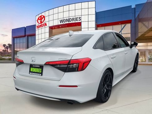 Used 2022 Honda Civic Sport image 4