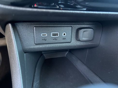 Used 2020 Buick Encore GX Select image 57