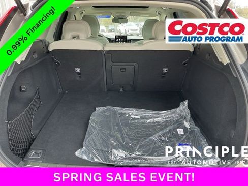 New 2026 Volvo XC60 B5 Ultra w/ Climate Package AWD/4WD image 13