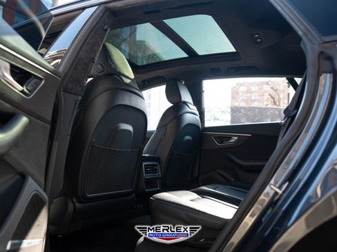 Used 2020 Audi Q8 Prestige w/ Prestige Package image 21