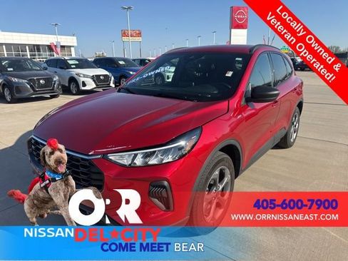 Used 2025 Ford Escape ST-Line AWD/4WD image 1