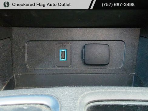 Used 2019 Ford Escape Titanium image 18