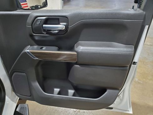 Used 2021 Chevrolet Silverado 1500 LT w/ Safety Package AWD/4WD image 16