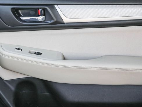 Used 2019 Subaru Outback 2.5i Premium image 21