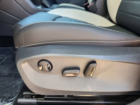 New 2025 Volkswagen Taos SEL AWD/4WD image 14