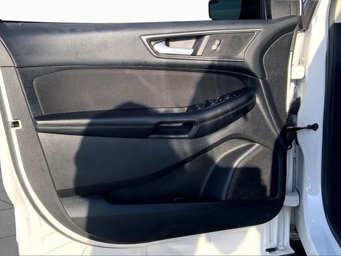 Used 2016 Ford Edge SE FWD image 22