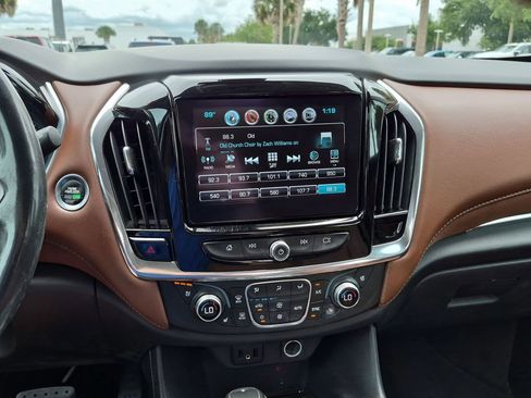 Used 2019 Chevrolet Traverse High Country AWD/4WD image 17