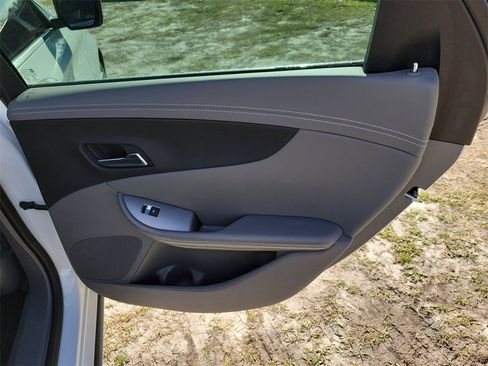 Used 2017 Chevrolet Impala LS w/ Protection Package image 29