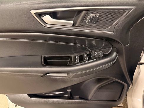 Used 2017 Ford Edge Titanium w/ Equipment Group 301A FWD image 14