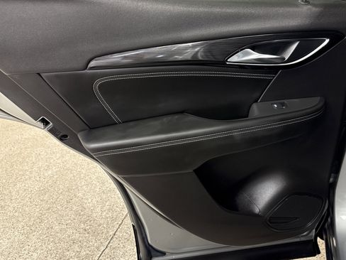 Used 2023 Buick Envision Preferred image 11