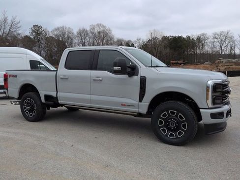 New 2026 Ford F250 Platinum image 2